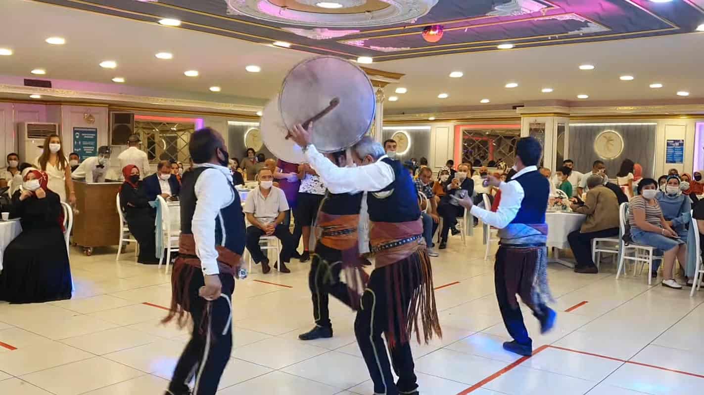 Davul zurna ekibi