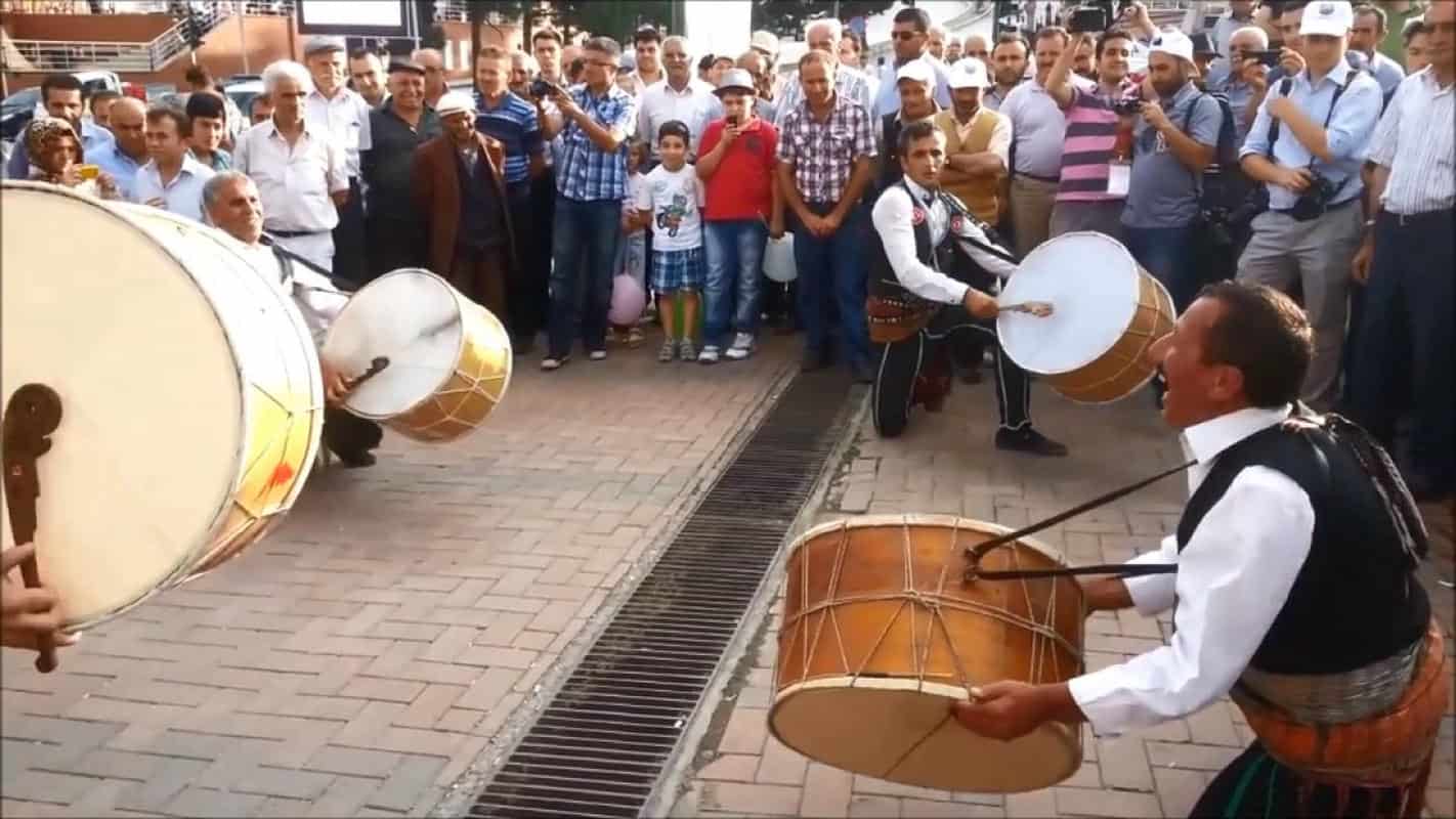 Davul zurna ekibi